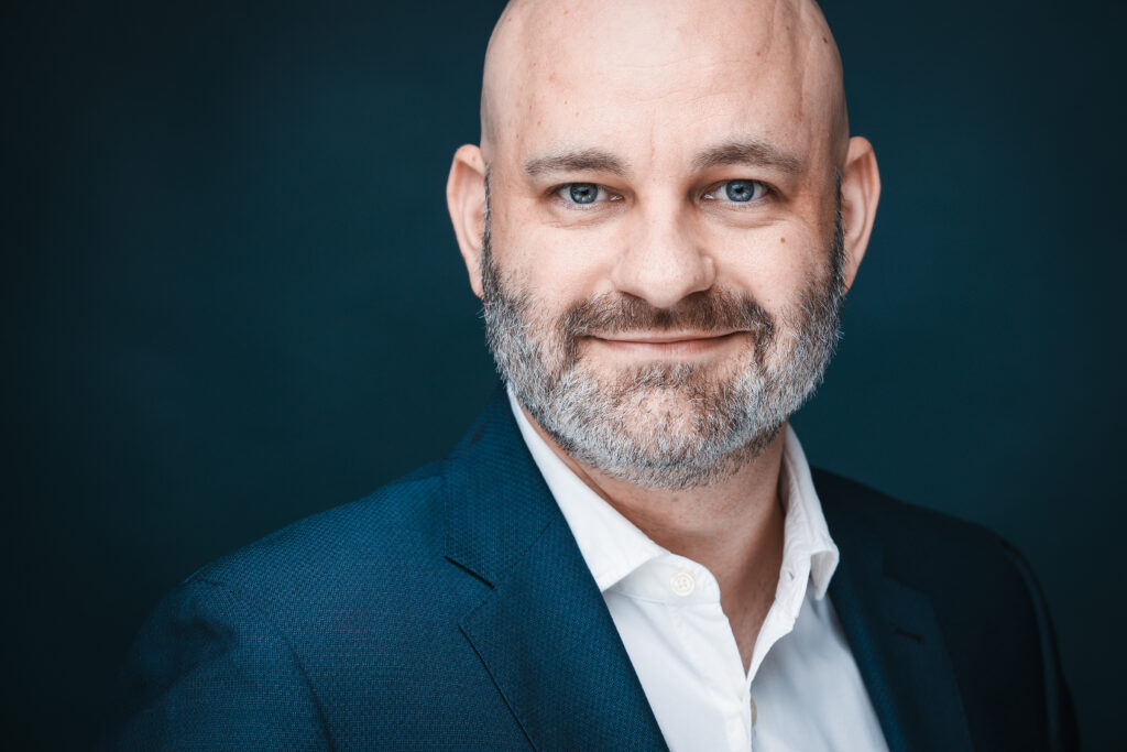 Dr. Christian Gronau